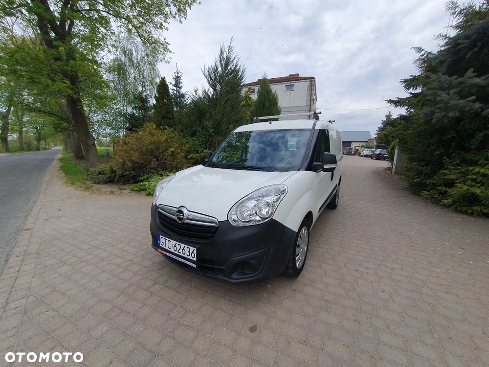 Opel COMBO - 1