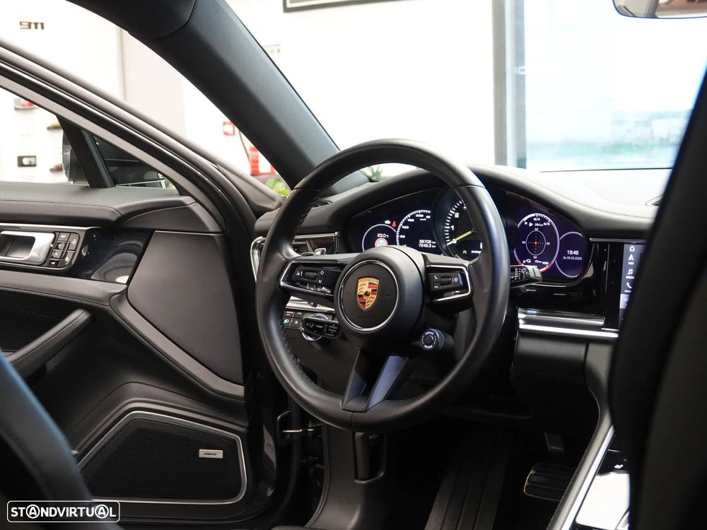 Porsche Panamera Sport Turismo 4 E-Hybrid - 31