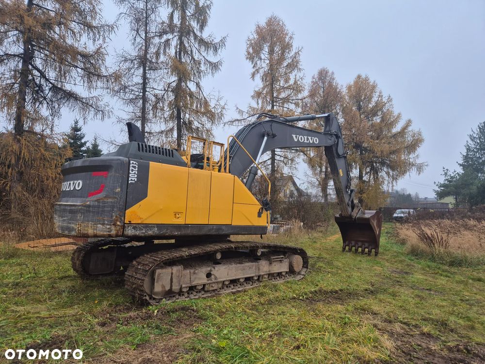 Volvo EC250EL - 5