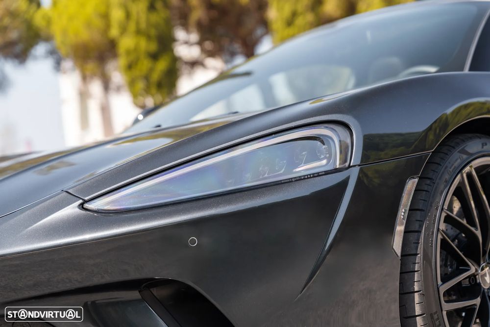 McLaren GT - 10