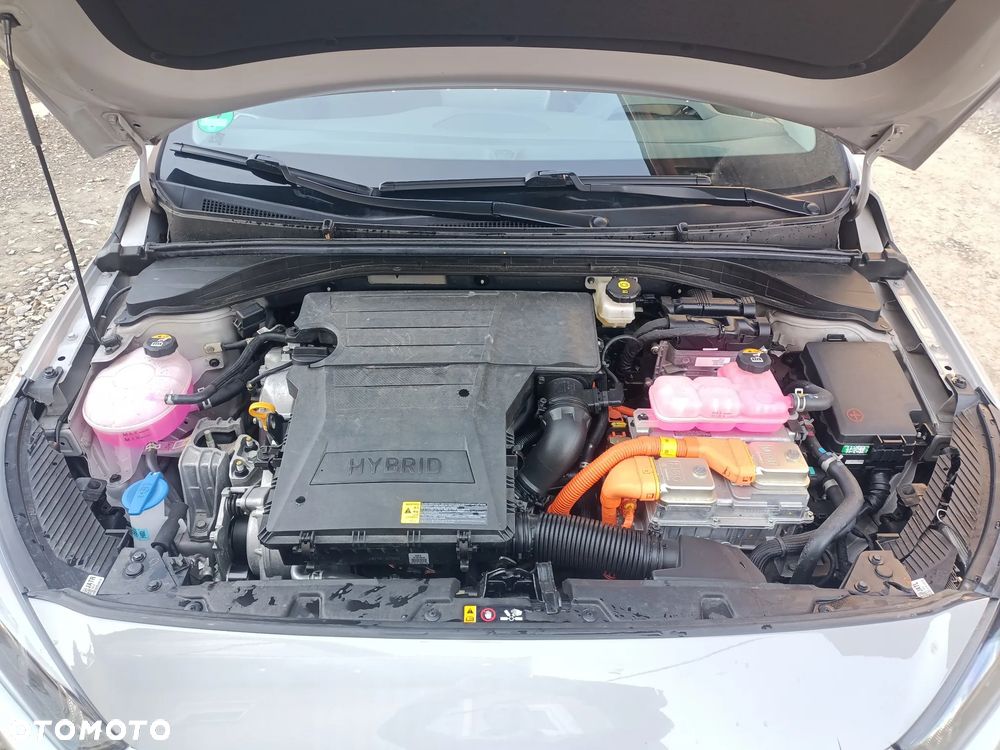 Hyundai IONIQ - 10