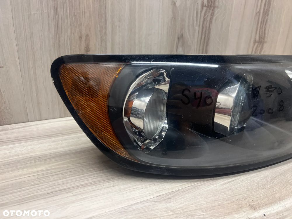 LAMPA PRAWA KOMPLETNA S40 II V50 2008r. 31213378 301198276 - 3