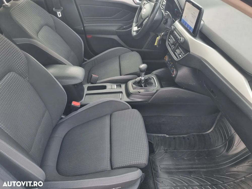 Ford Focus 1.5 EcoBlue Start-Stopp-System TITANIUM - 13