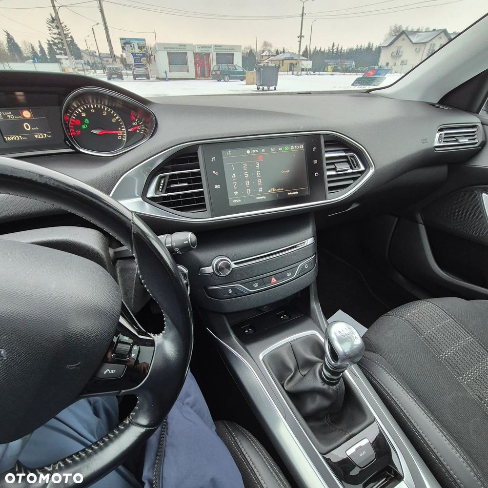 Peugeot 308 1.2 PureTech Allure S&S - 13