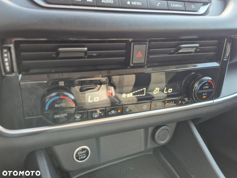 Nissan Qashqai 1.3 DIG-T Acenta DCT - 17