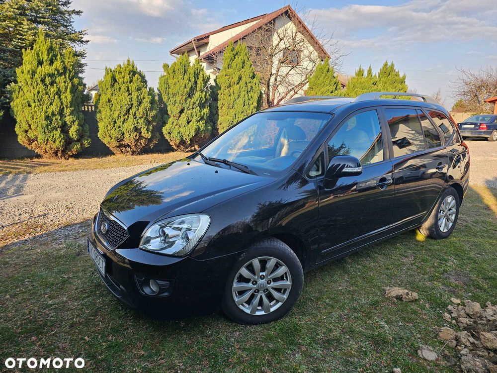 Kia Carens - 1