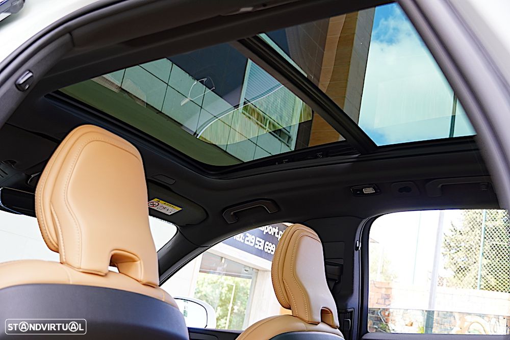 Volvo XC 60 2.0 B4 Inscription Geartronic - 19