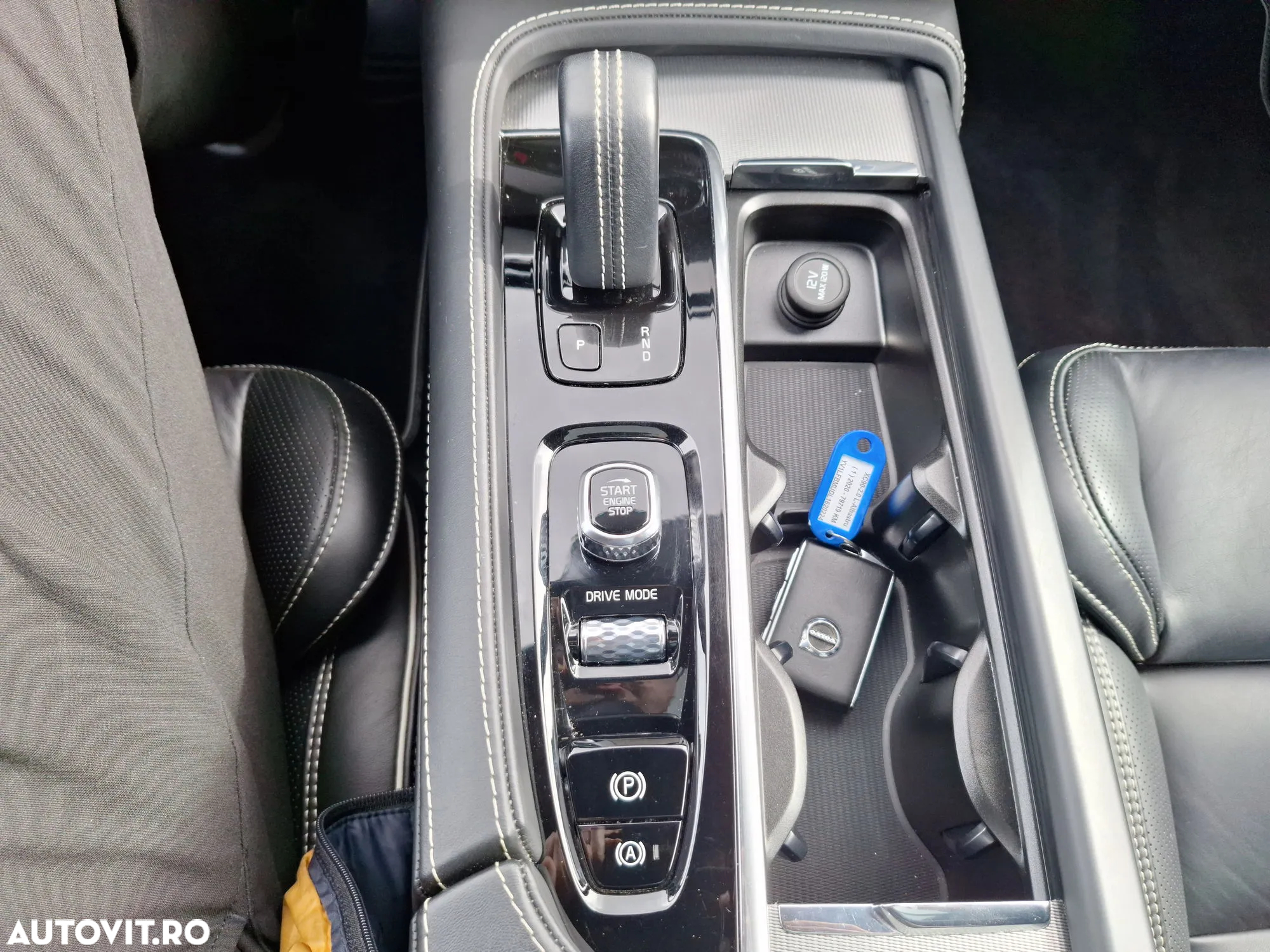 Volvo XC 90 T8 AWD Twin Engine Geartronic RDesign - 16