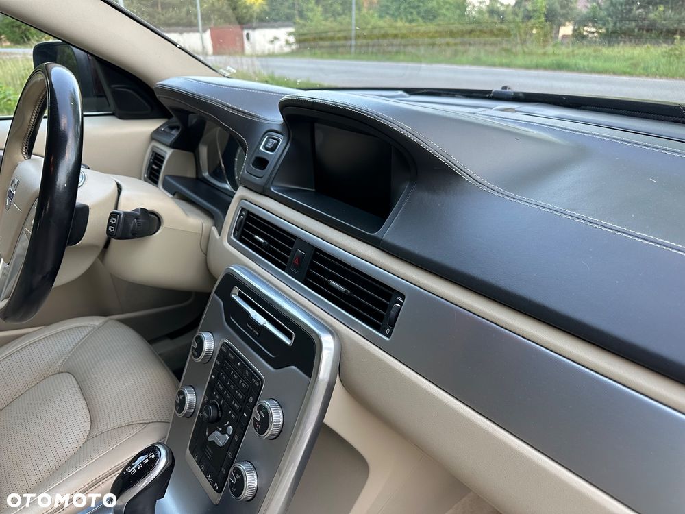 Volvo XC 70 D4 Geartronic Momentum - 17
