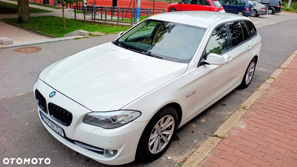 BMW Seria 5 520d Luxury Line - 2