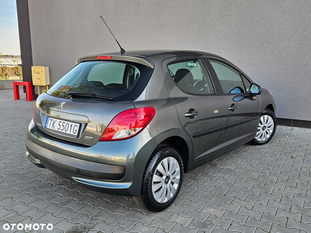 Peugeot 207 1.4 Trendy - 25