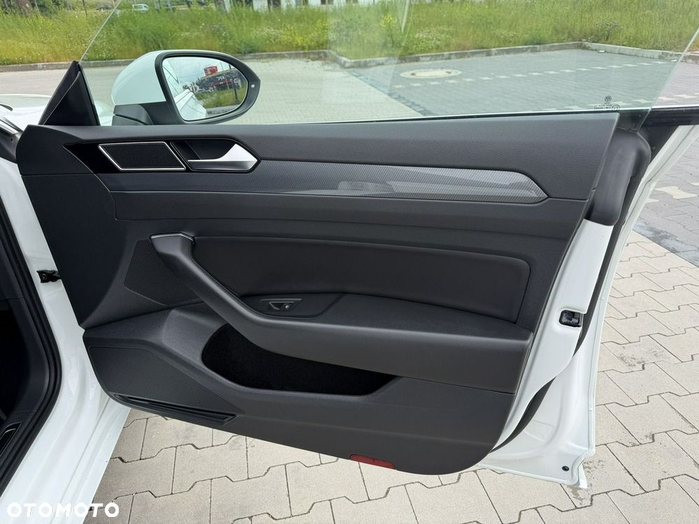 Volkswagen Arteon 2.0 TDI R-Line DSG - 38