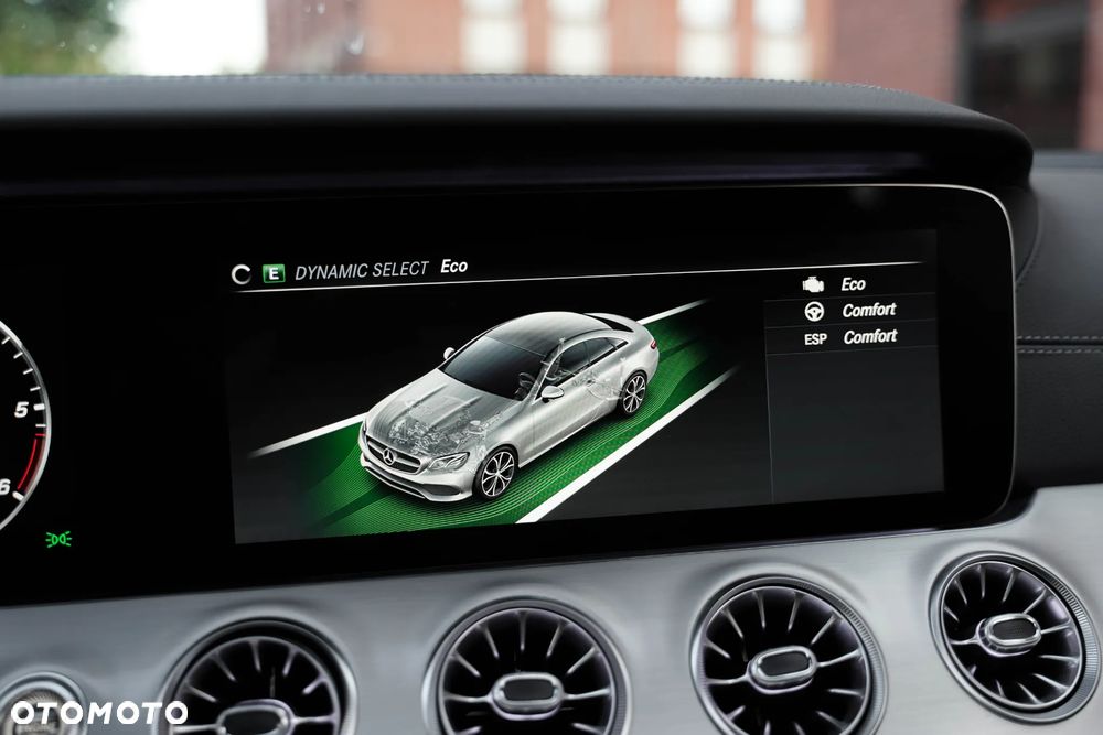 Mercedes-Benz Klasa E 220 d 4-Matic AMG - 29