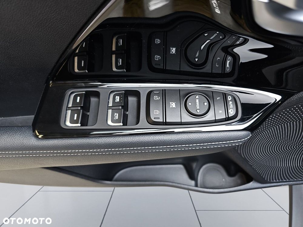 Kia Niro 1.6 GDI Hybrid L - 16