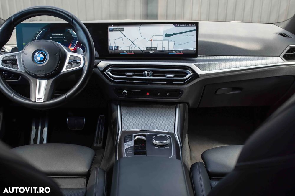 BMW Seria 3 320e Aut. M Sport - 34