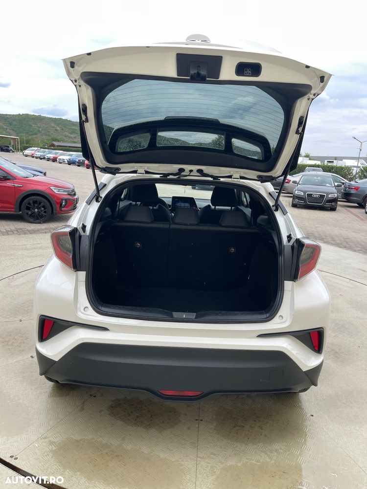 Toyota C-HR Hybrid Club - 25