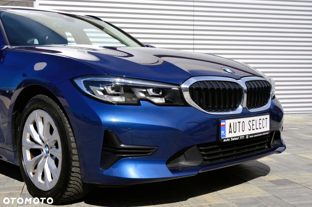 BMW Seria 3 316d mHEV - 9