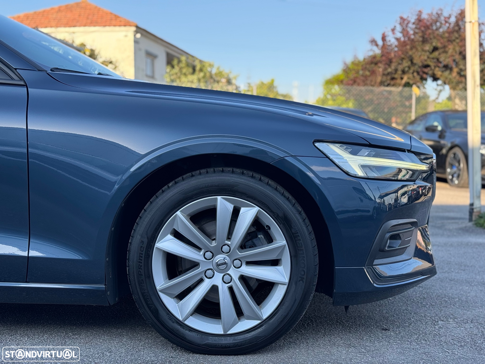 Volvo V60 2.0 D3 Momentum Geartronic - 4