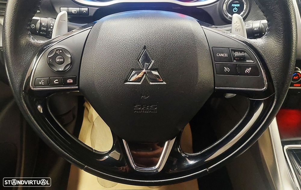 Mitsubishi Eclipse Cross 2.4 PHEV eMotion - 17