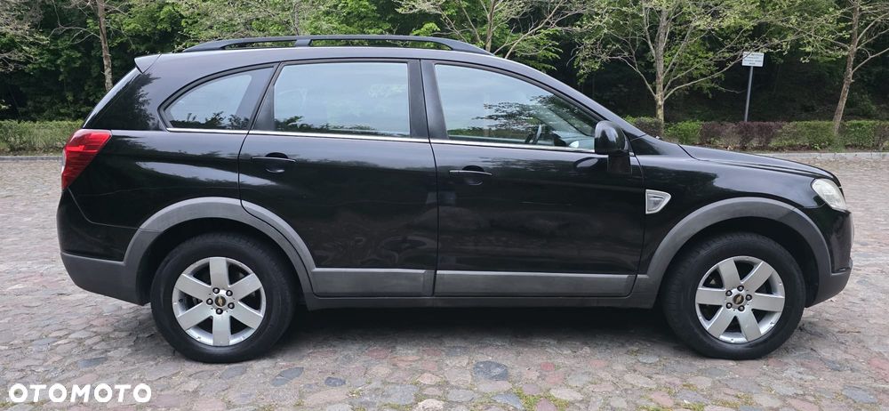 Chevrolet Captiva 2.0 d LT medium - 4