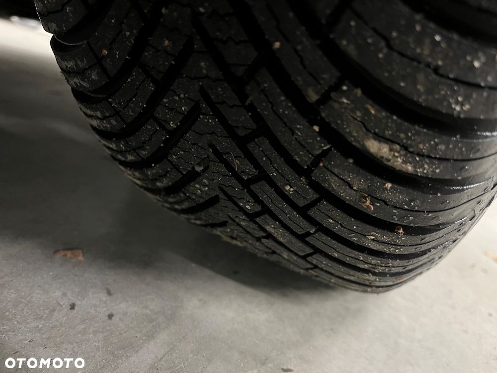 Volvo V40 D2 Momentum - 20