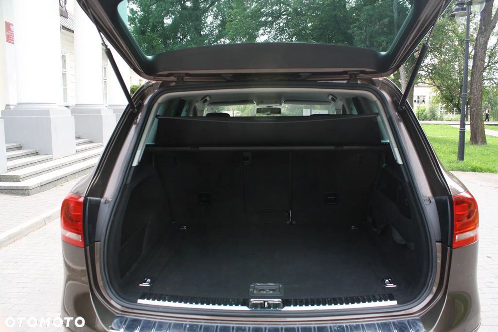 Volkswagen Touareg 3.0 V6 TDI BMT Perfectline R-Style - 23