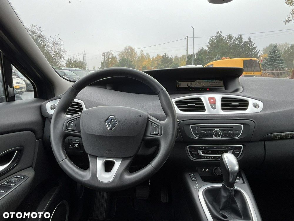Renault Scenic - 8