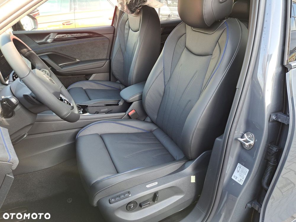 Volkswagen Tiguan - 8