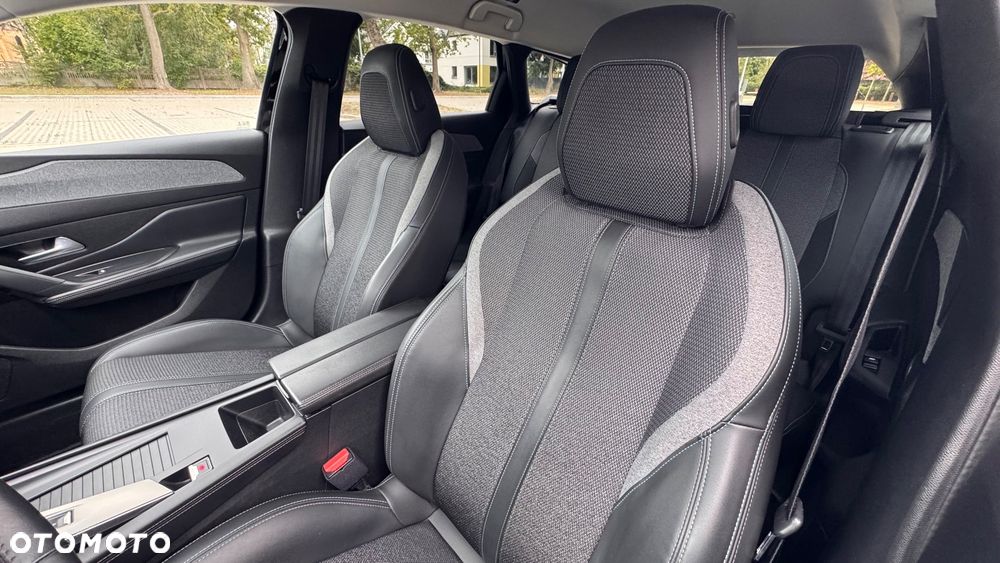 Peugeot 308 BlueHDi 130 EAT8 Allure - 29