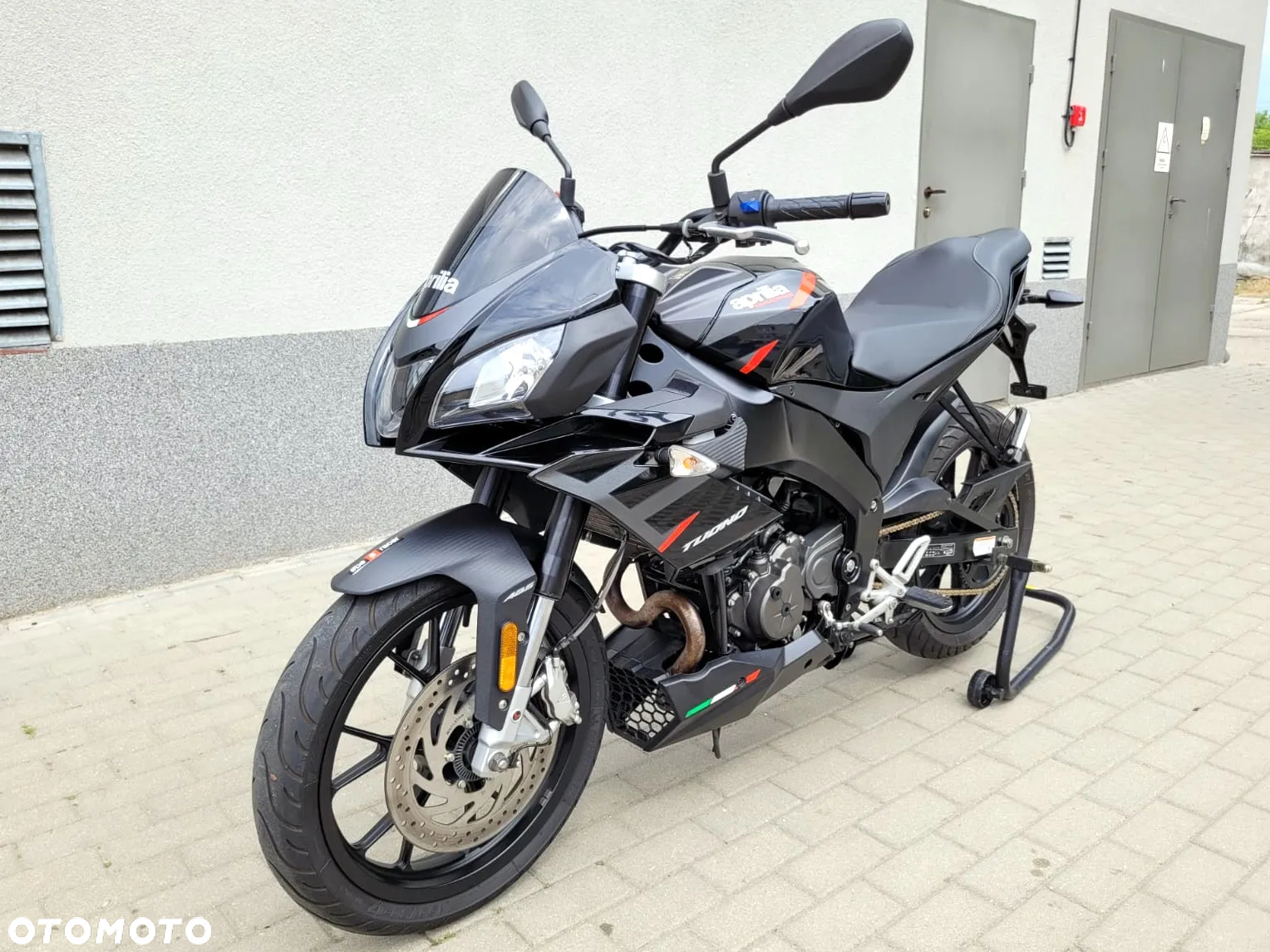 Aprilia Tuono - 4