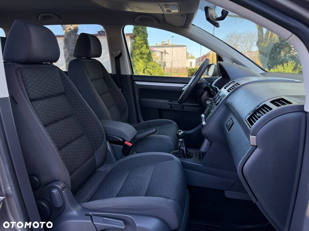 Volkswagen Touran 1.9 TDI Highline - 22