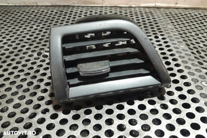 Grila ventilatie bord stanga DS73-F018B09-B DS73-F018B09-B Ford Monde - 1