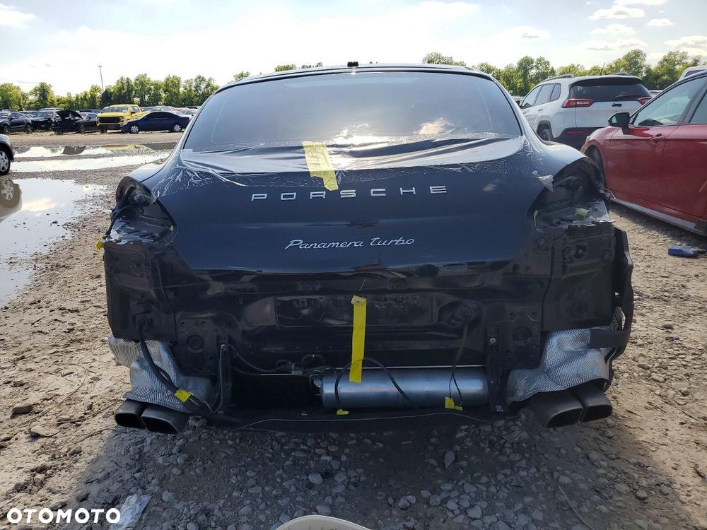 Porsche Panamera - 7