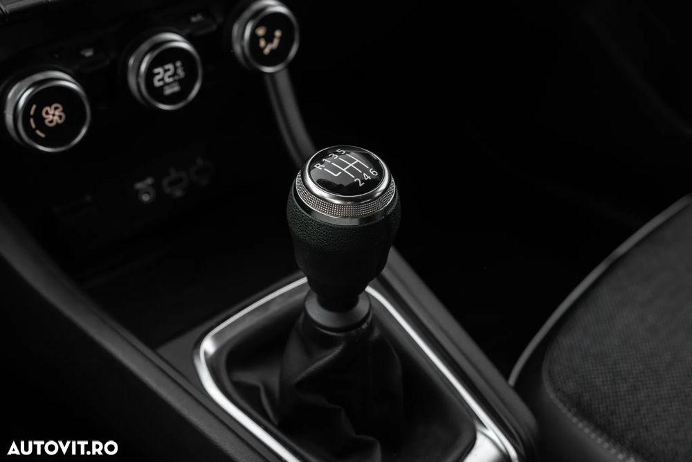 Renault Captur MHEV 140 Techno - 30