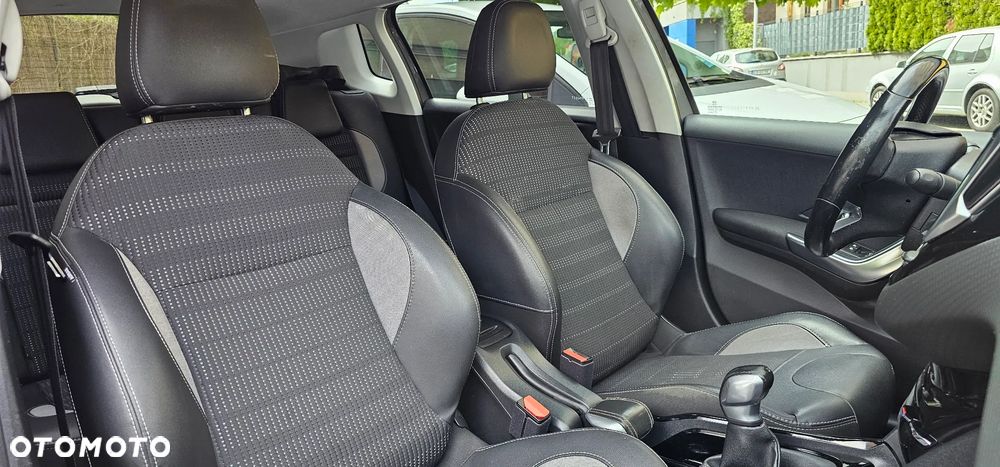 Peugeot 2008 PureTech 110 Stop&Start Allure - 37