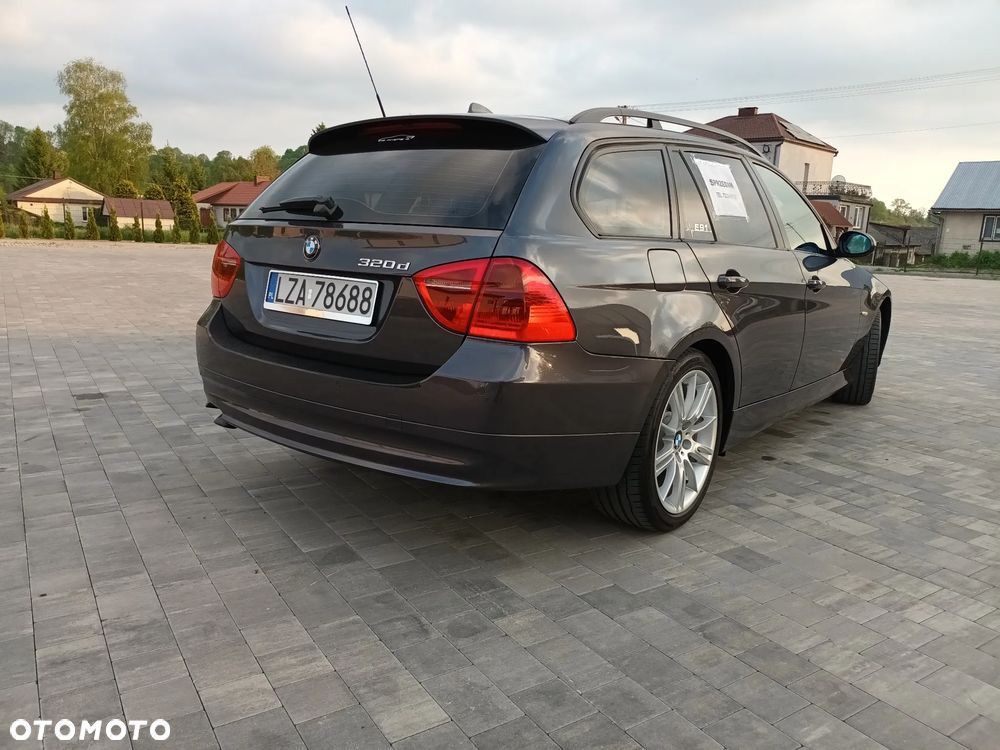 BMW Seria 3 320d - 11