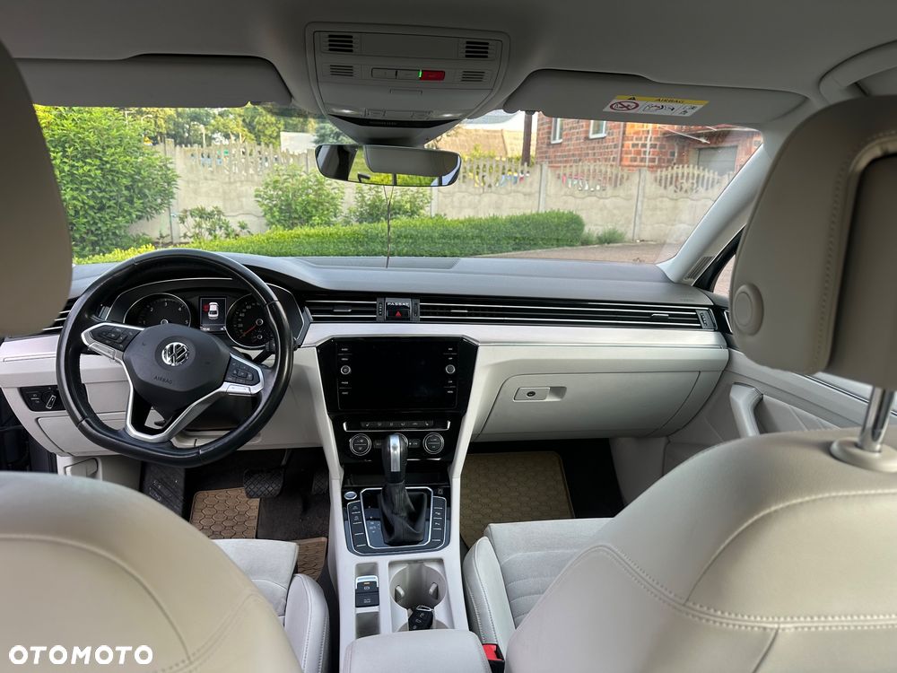 Volkswagen Passat 2.0 TDI EVO Elegance DSG - 6