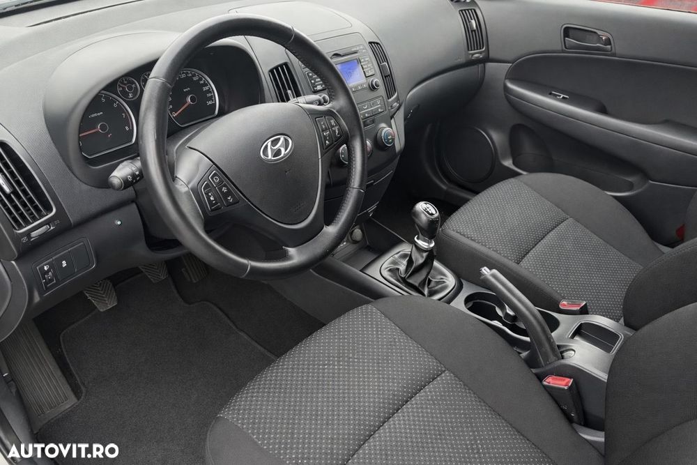 Hyundai i30 1.6 CRDI blue Classic - 6