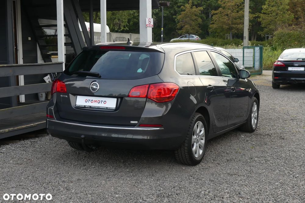 Opel Astra 1.4 T Cosmo - 4