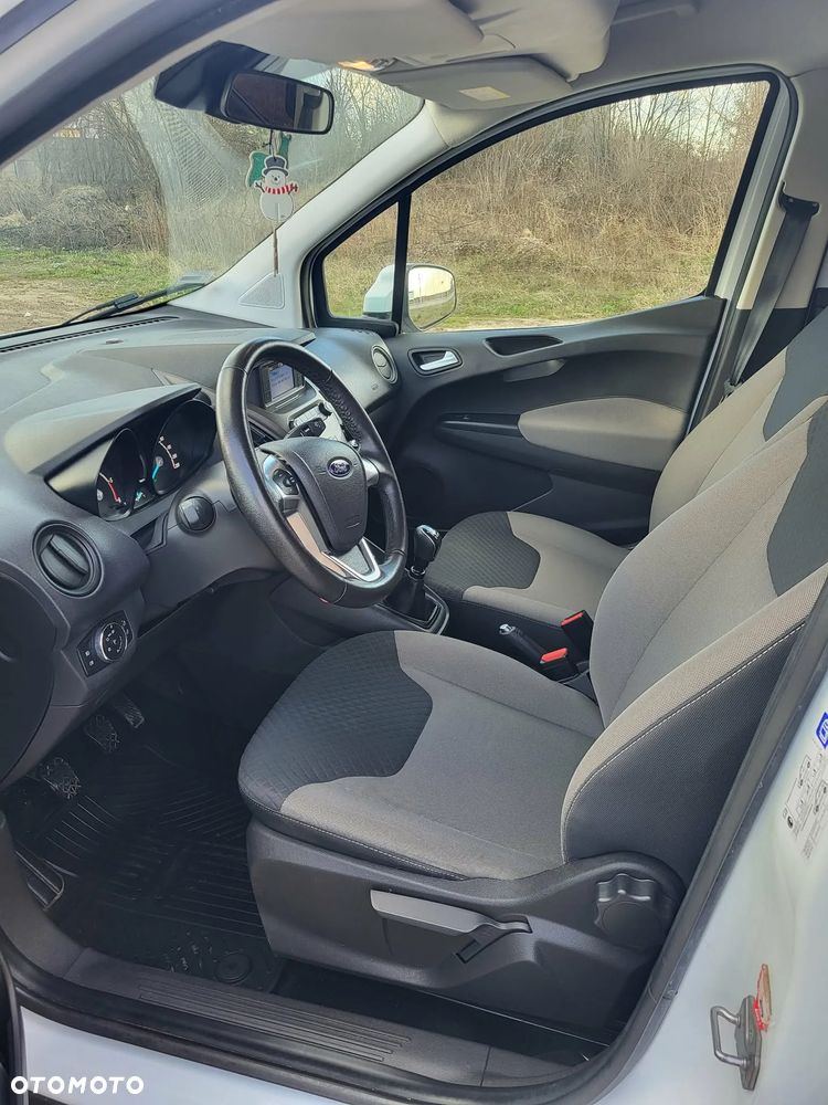 Ford Transit Courier - 7