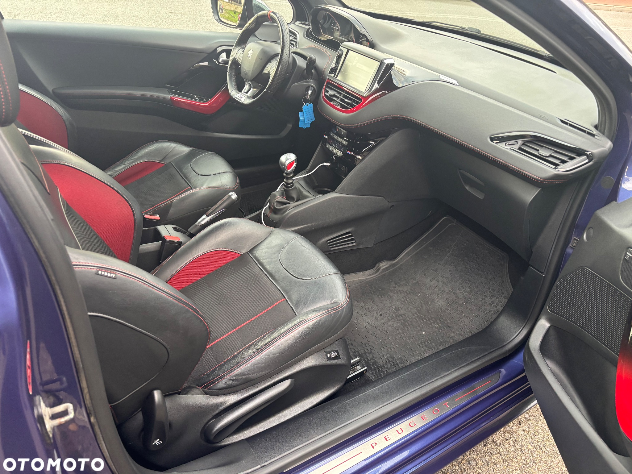 Peugeot 208 1.6 THP GTi - 26