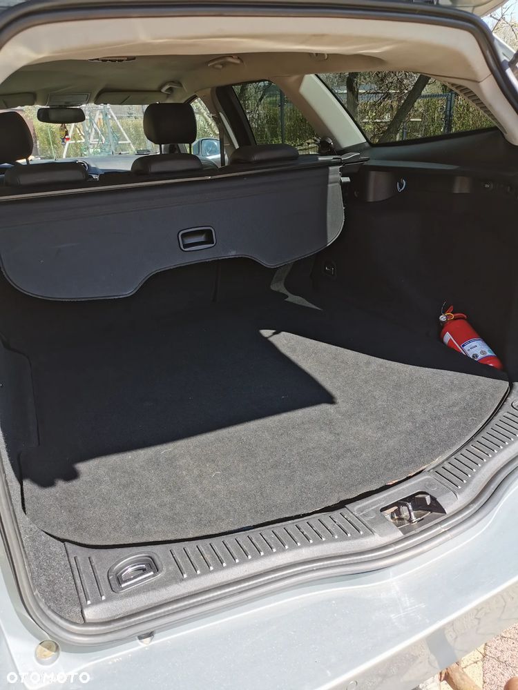 Ford Mondeo 2.0 TDCi Ghia - 16