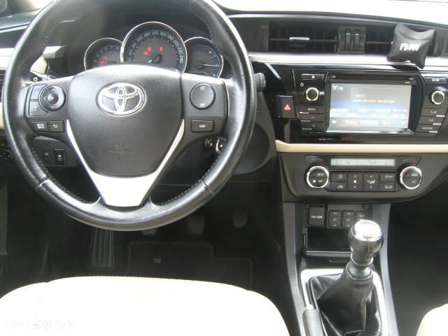 Toyota Corolla 1.6 Premium EU6 - 15
