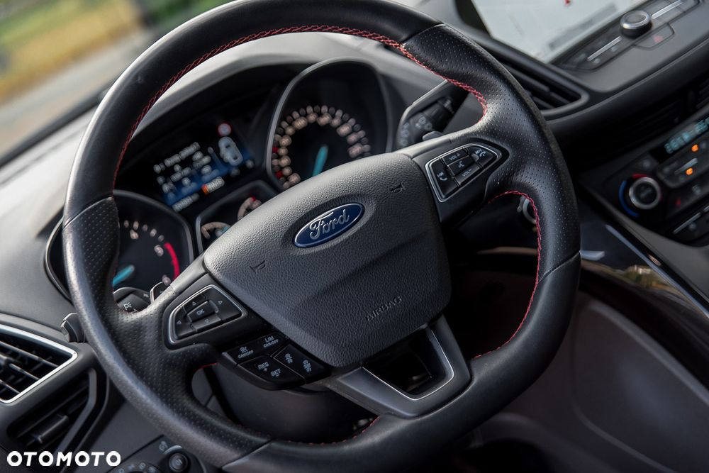 Ford Kuga 2.0 TDCi FWD ST-Line - 18