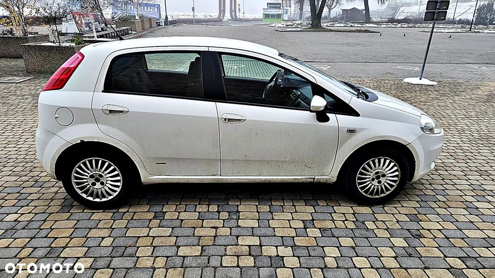 Fiat Grande Punto - 5