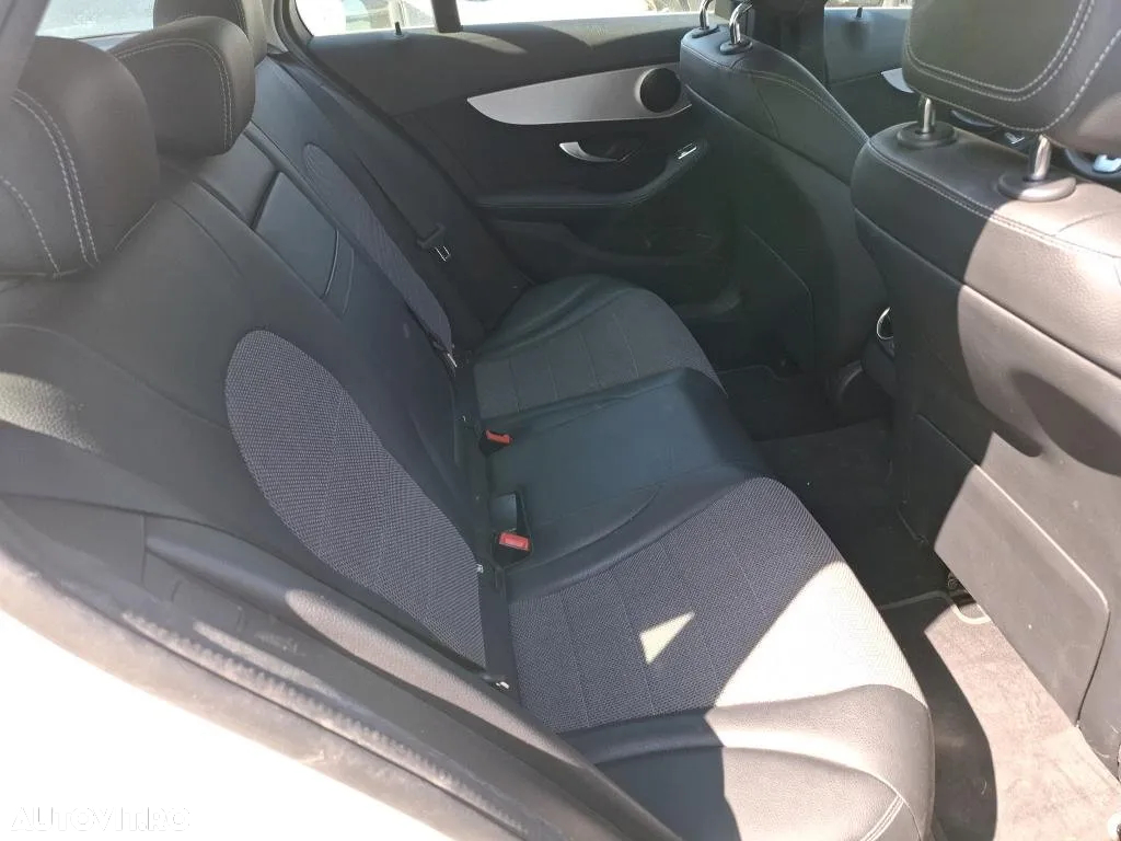 Mercedes-Benz C 220 d 4Matic T 9G-TRONIC Exclusive - 13