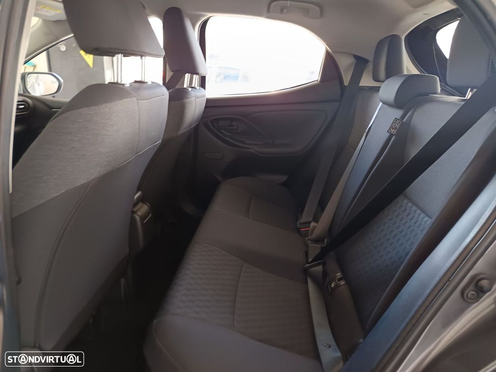 Toyota Yaris 1.5 HDF Comfort Plus - 32
