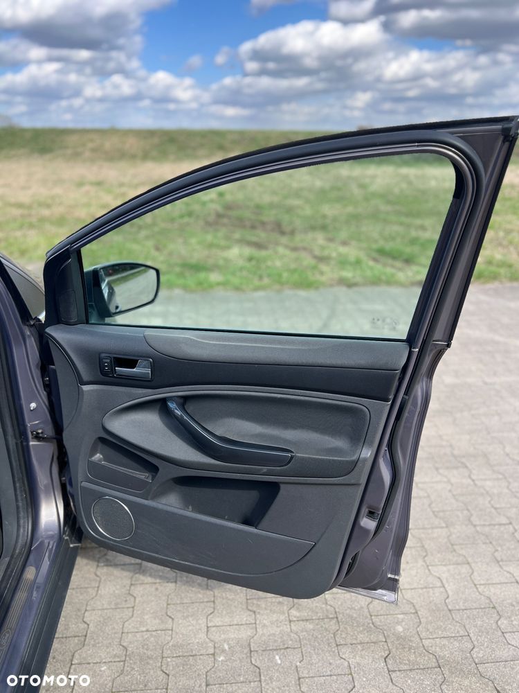 Ford Kuga 2.0 TDCi 4x4 Individual - 19