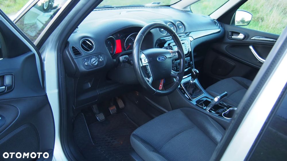 Ford Galaxy 2.0 TDCi Ghia - 12