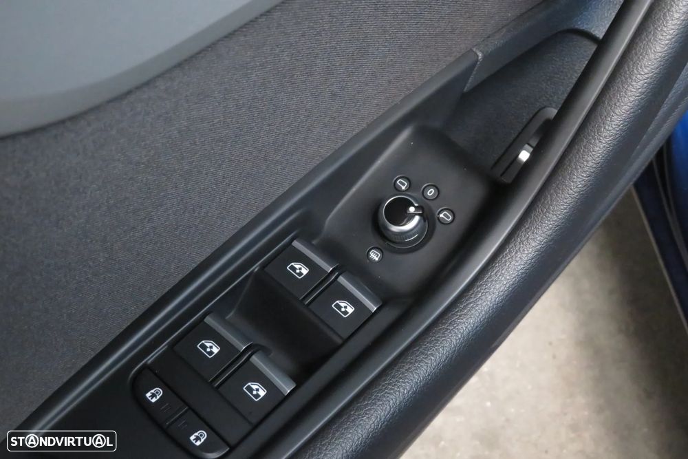 Audi A4 Avant 30 TDI Advanced S tronic - 19